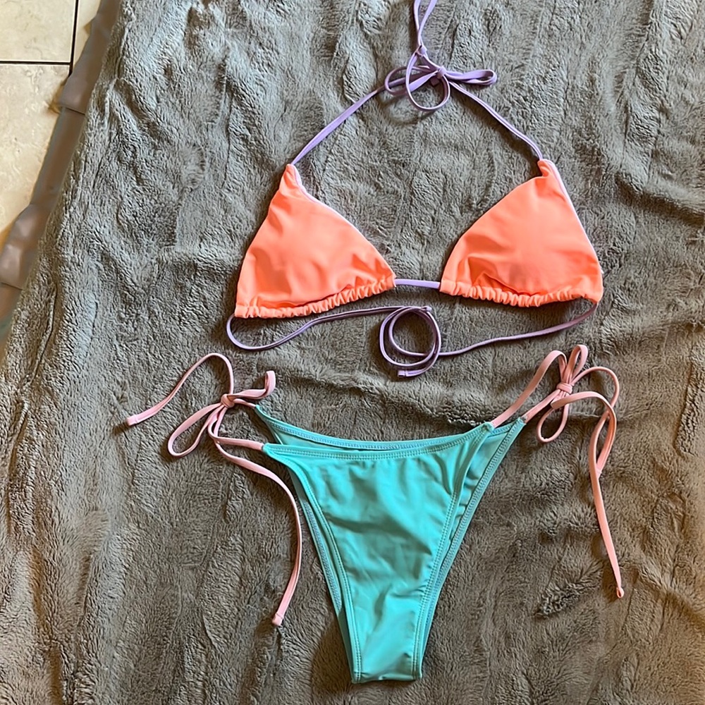 Color block bathing suit!